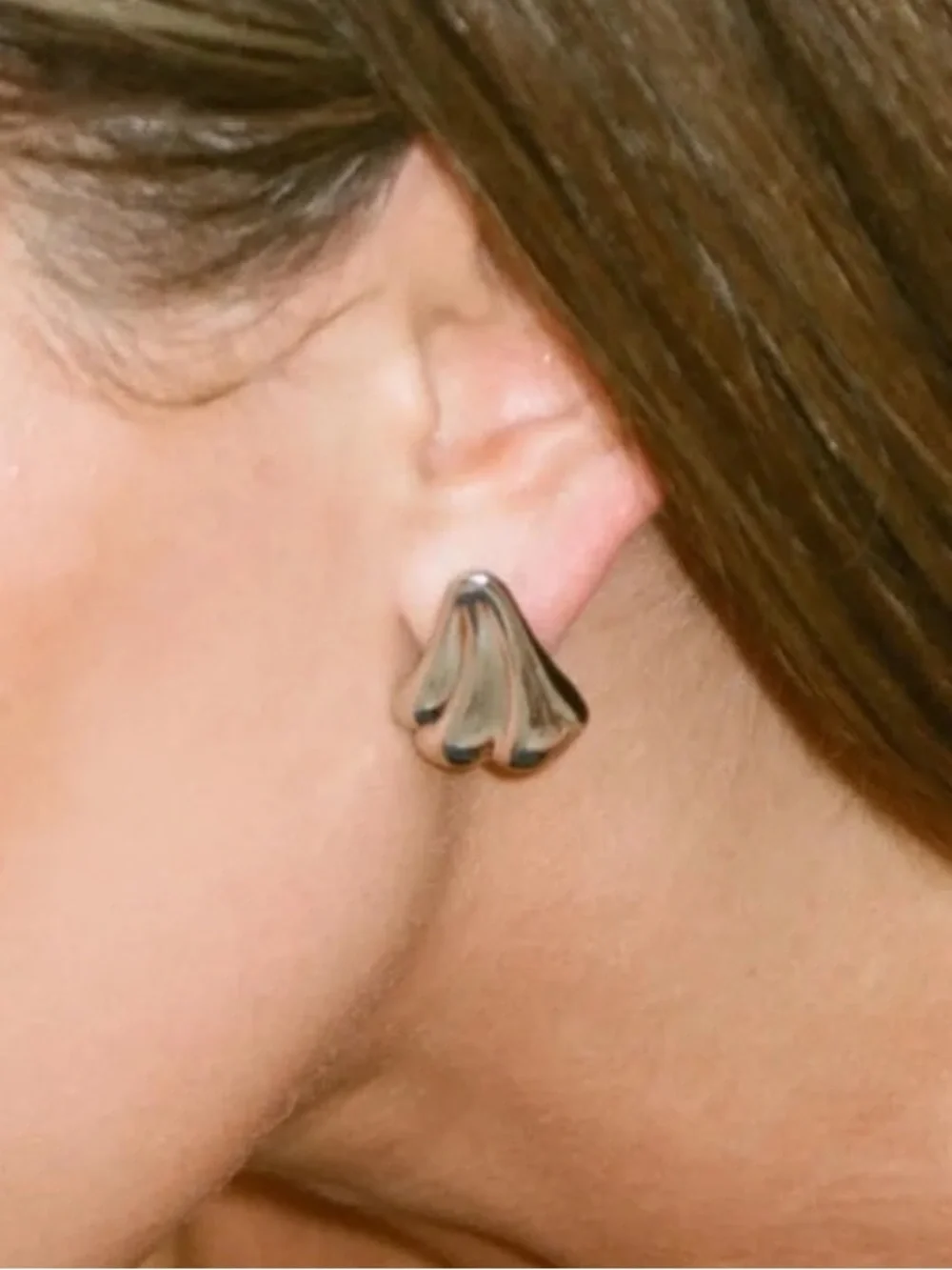 Rumored Silver Angel of mine stud Earrings - Classic Sculpted Design - Picture 3 of 4